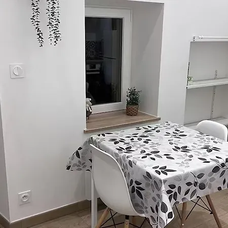 La P'tite Maison Cosy Pour 5 Pers., Centre-bourg - Fr-1-410-490 Nyaraló *